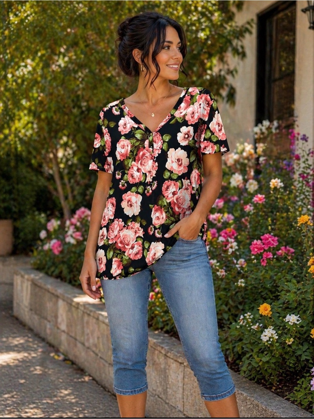 Free Kisses boutique short sleeve vneck top